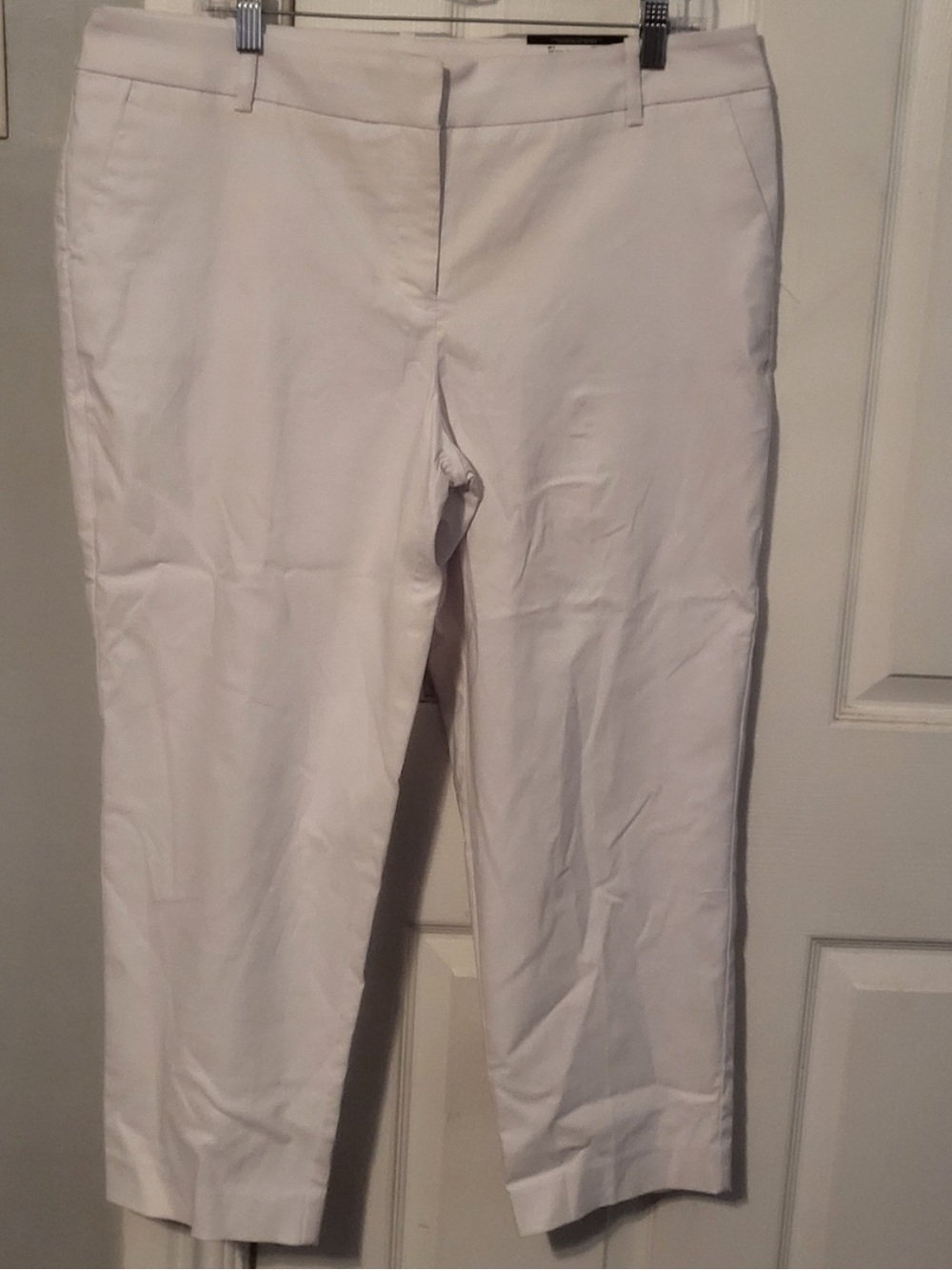 NWT Worthington Petite Modern Fit Ankle Pants in White